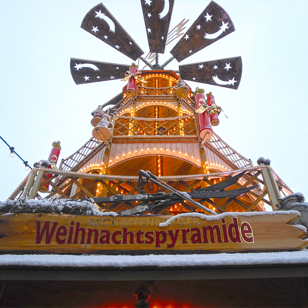 Aschaffenburger Weihnachtspyramide – Alexander Markurth Events & Entertainment