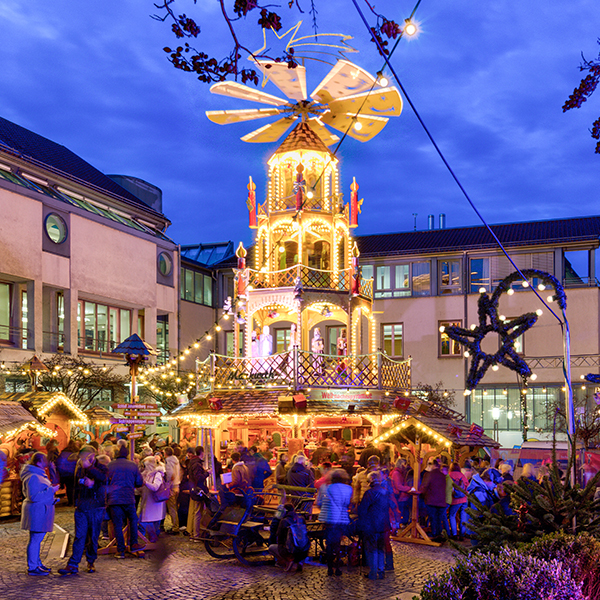 Aschaffenburger Weihnachtspyramide – Alexander Markurth Events & Entertainment